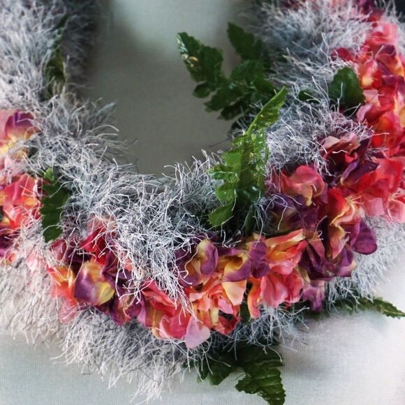 Hinahina Garden Hawaiian Koa Lei Floral Eyelash Yarn Ribbon w Faux Kukui Nut - Picture 9 of 9